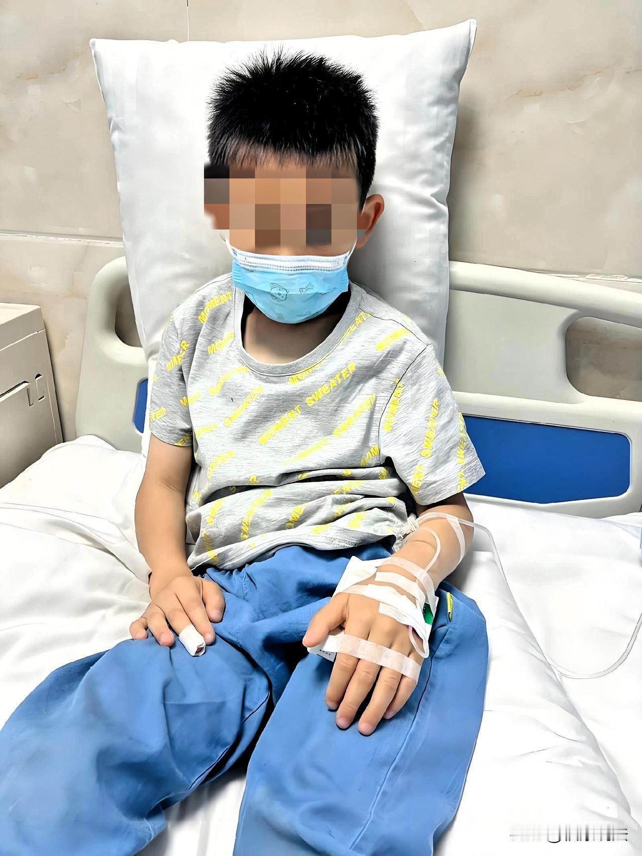 “过激了！”陕西西安，女子的孩子住院治疗期间对头孢过敏，被抢救过来，之后留置针也