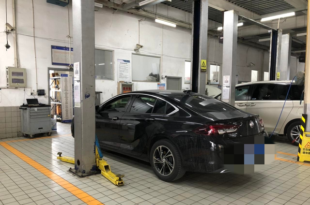 23款1.5君威打胶目前形行驶1700km。高速占比1/5。昨天去打胶啦。去之