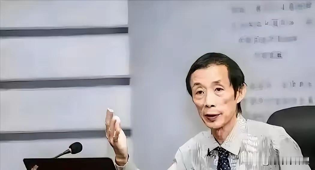 复旦陈平这番话，算是把那一层窗户纸给捅破了。过去几十年，好些个专家、教授，张