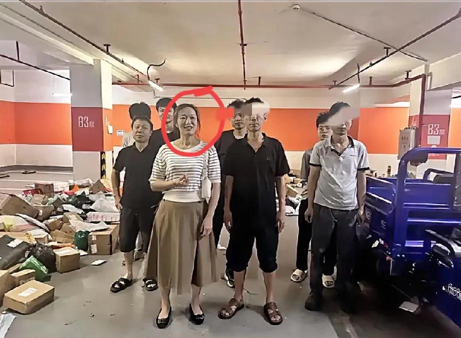 看到谢浩男妈妈许建华发出的照片我再一次感觉到谢岳真狠呀七个大老爷们，一个