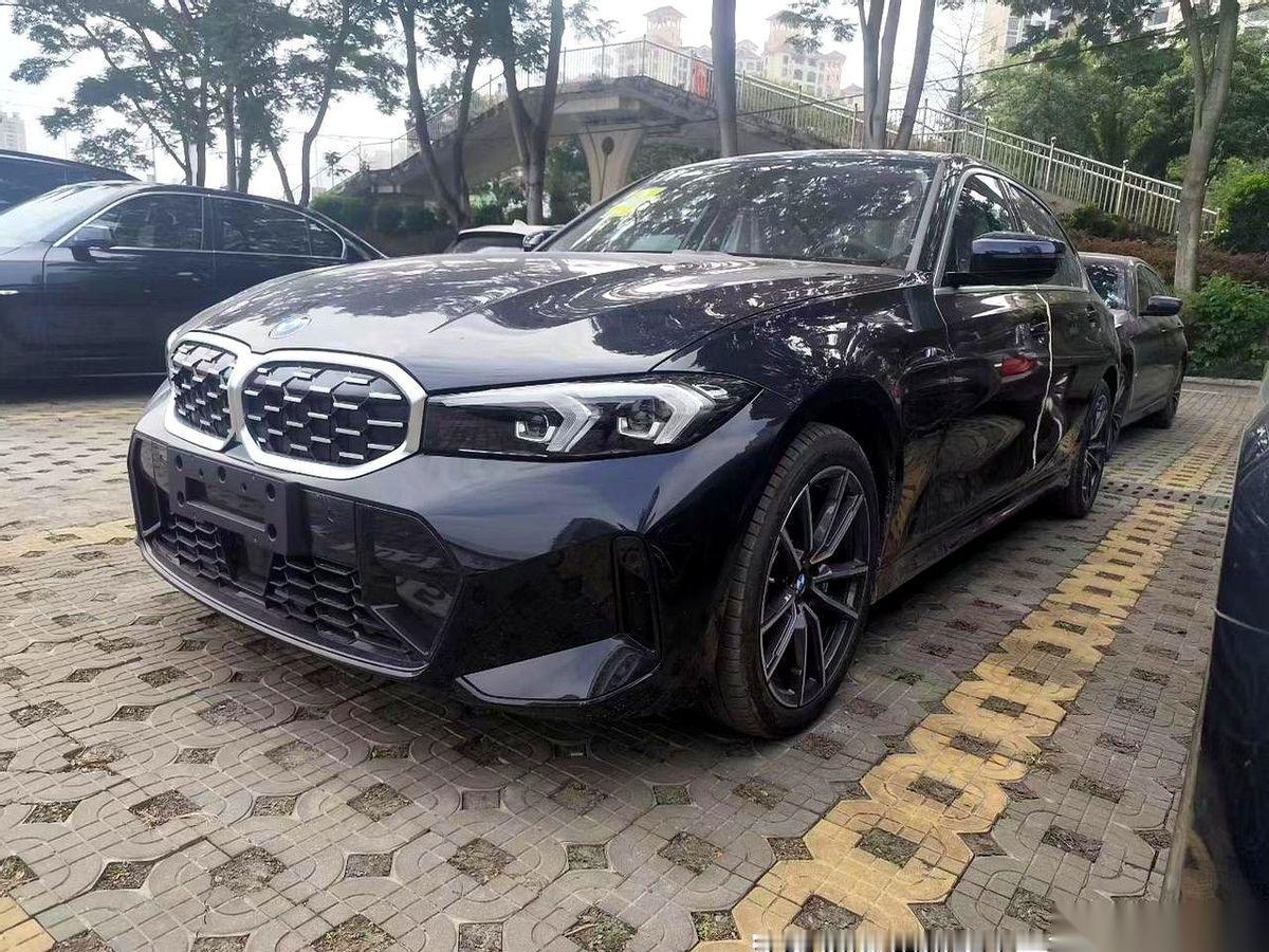 就差两天，同一辆宝马，一万块钱就这么没了。真不是开玩笑。月初你走进宝马4S店