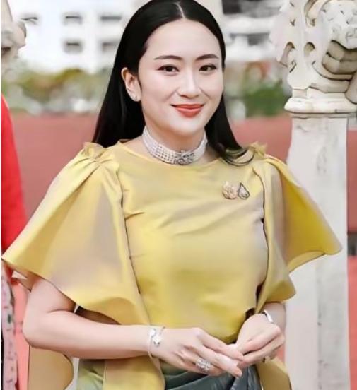 泰国大选终于要落下帷幕了，现在三位候选人都有可能当上总理。 泰国这大选，说起