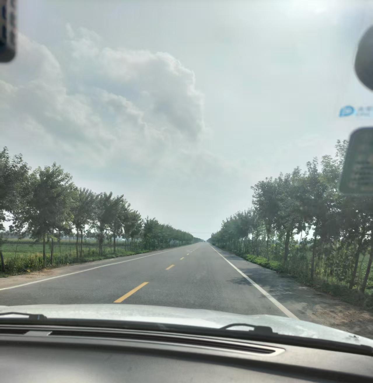 现在的农村，人情也变得越发淡薄了。前段时间回了农村老家一趟，看到自己曾经生活过