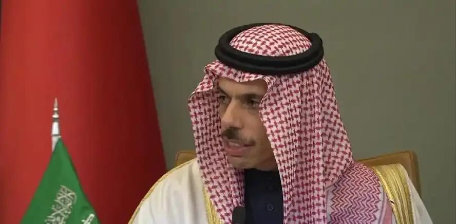 沙特倒戈，中东“起义”！近日，伊朗外长阿拉格齐3月7日夜晚向外界透露，沙特已正