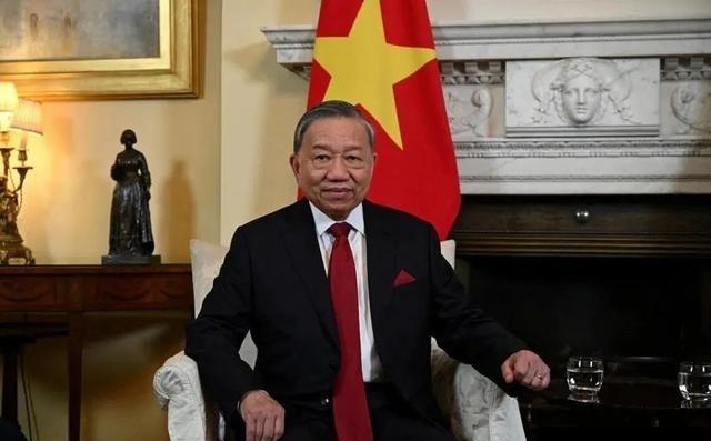 越南这次是真的豁出去了！就在河内的大会上，苏林总书记拍了桌子，定下了一个让全世界