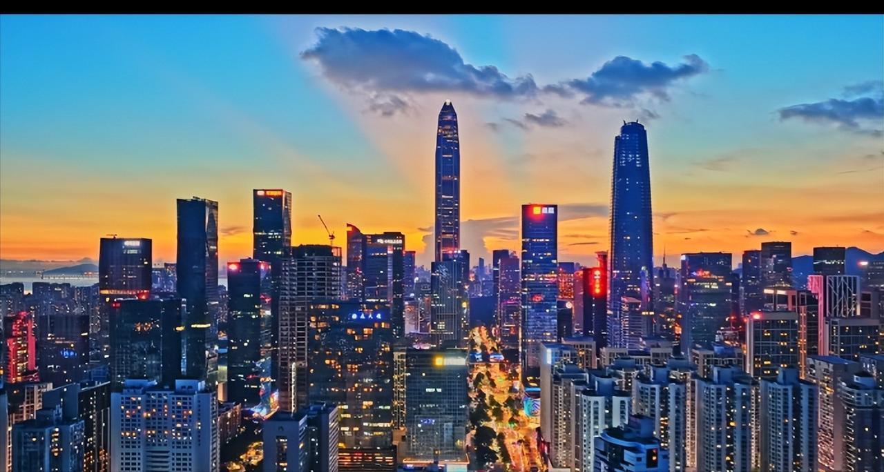 去过深圳就懂，一旦走掉500万人口，那危机妥妥的。之前网上流传深圳流失近500万