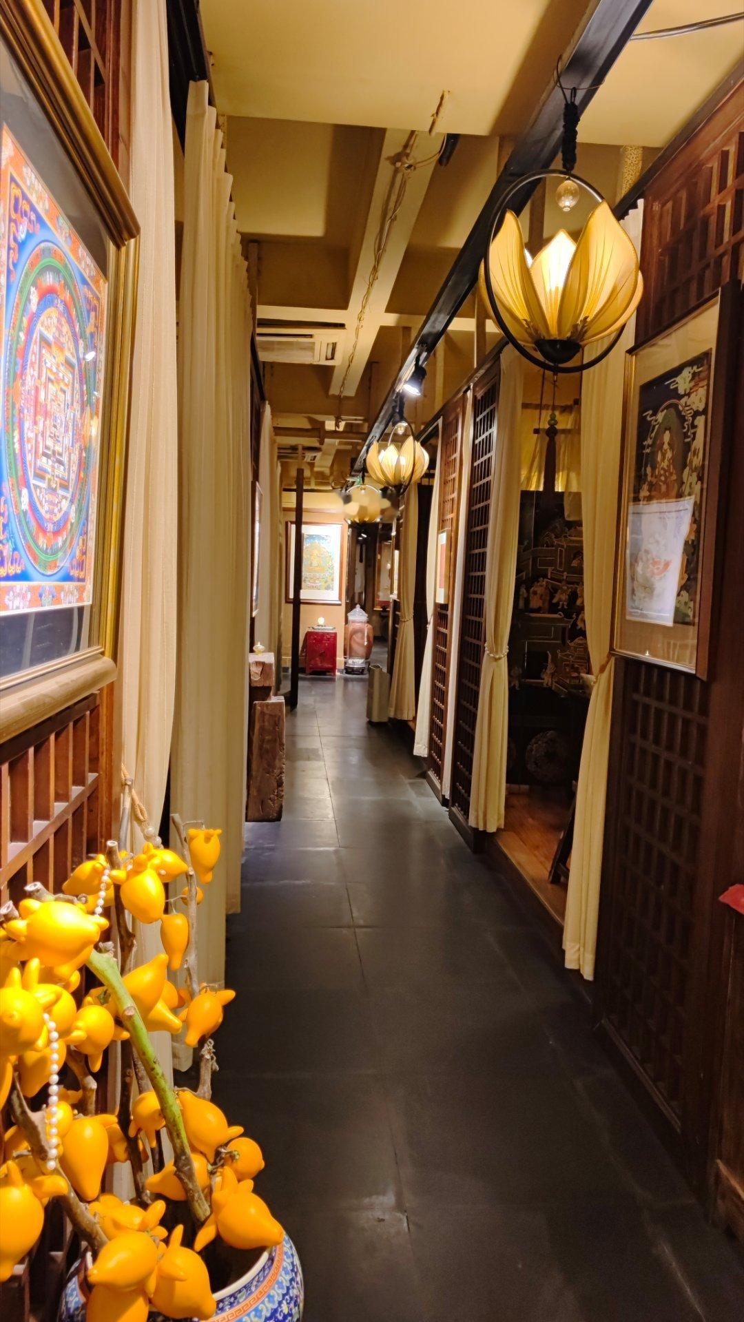 随着天气趋冷，东北朋友去三亚，藏族朋友回成都。