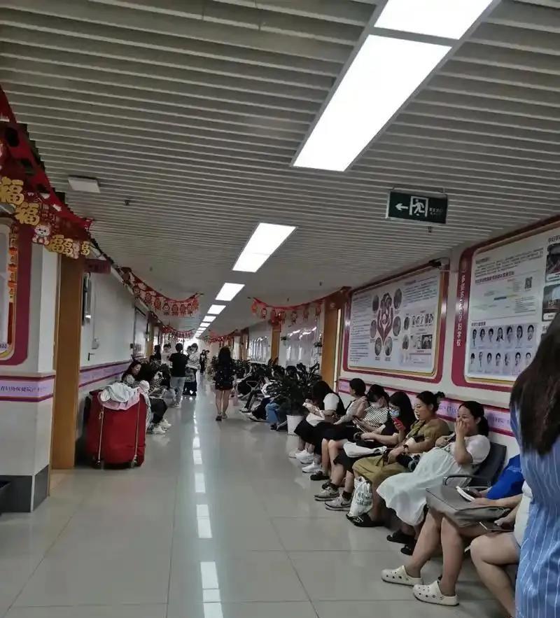 以前的妇产科vs现在的妇产科感觉身边结婚的人都有孩子啊，而且多数都不止一个