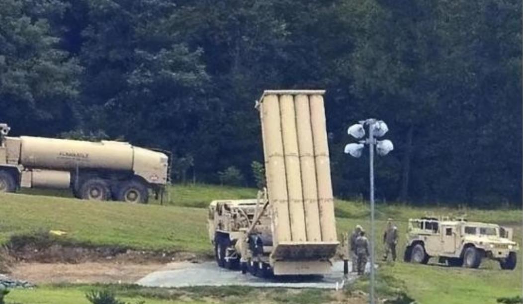 美国悄无声息的把部署在日本的中程导弹系统给撤走了！这事儿最有意思的是美国撤得