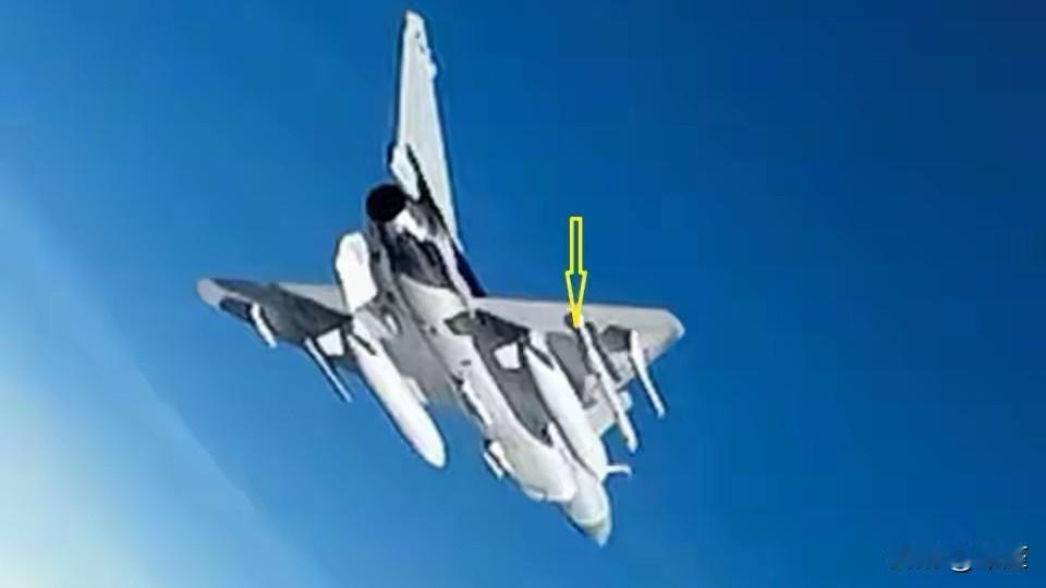 歼-10CE能扛，枭龙能射！PL-17实现超远程精准打击，巴铁又让印媒慌了印