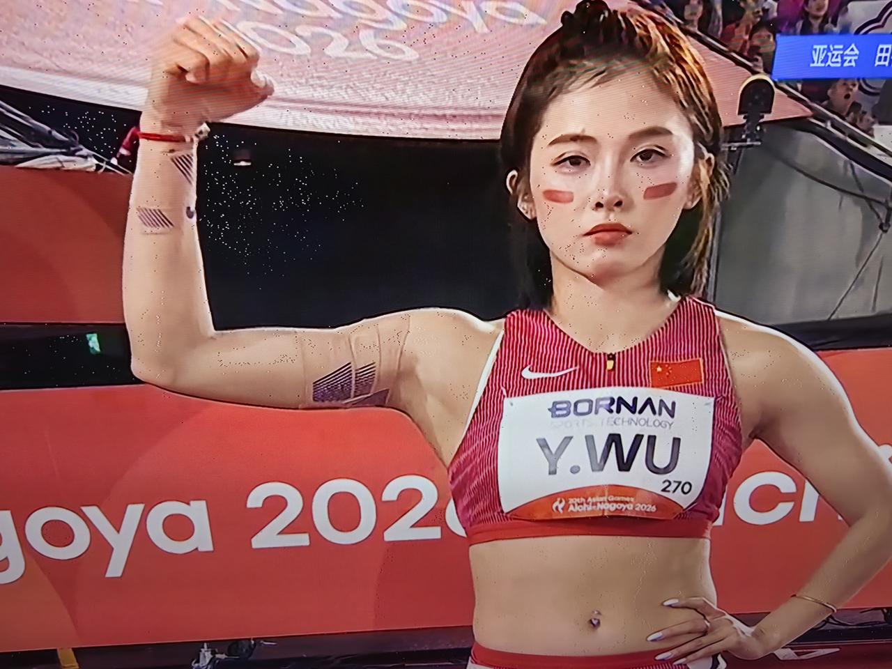 一直以为吴艳妮是亚洲第一，今天才知道她在亚洲排名第九。一直以为她是个网红，今天