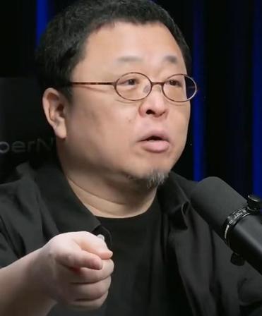 罗永浩又双叒叕搞事情了！这次他放出狠话：“要是到了年底，市面上还没有那种‘开机就