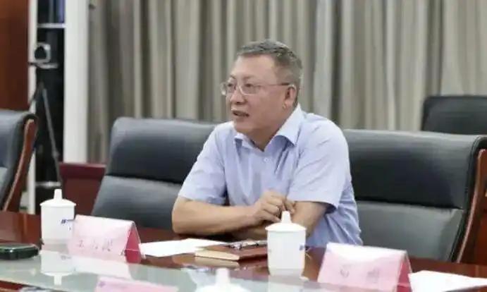 中国移动集团党组副书记王利民回归政法系统，已经成了司法部的部领导之一。中国移动