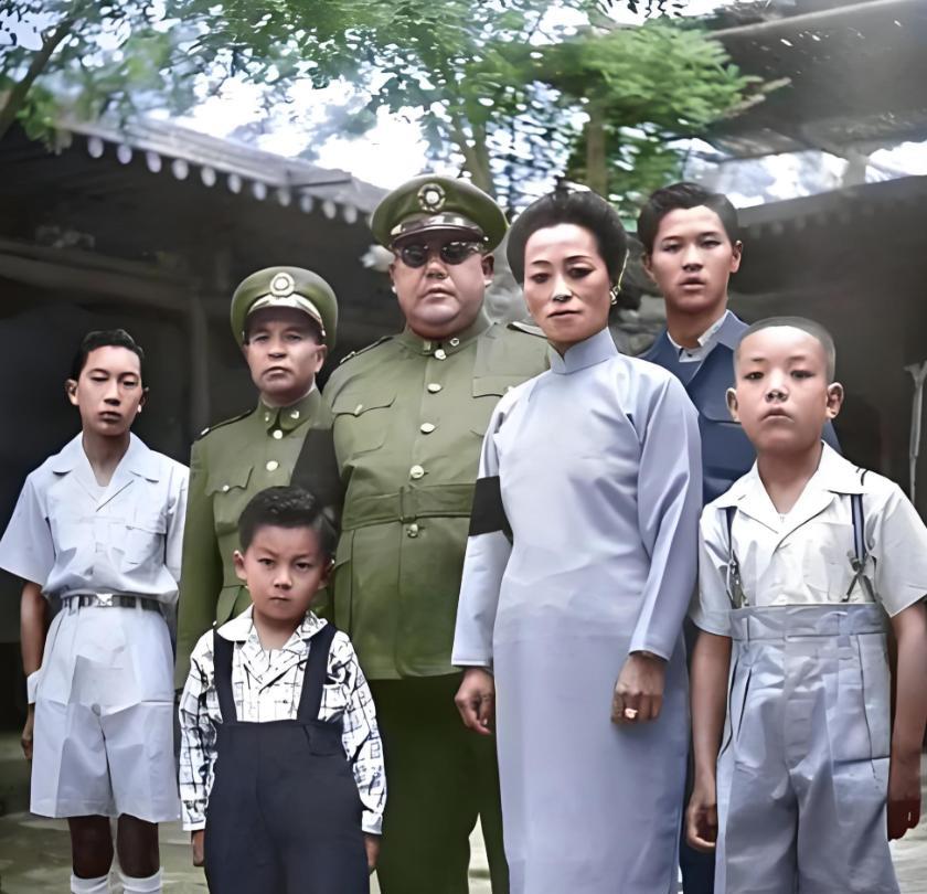 1949年9月，银川解放，解放军接管了市政府，军管会开始清查马鸿逵的财产。第一站