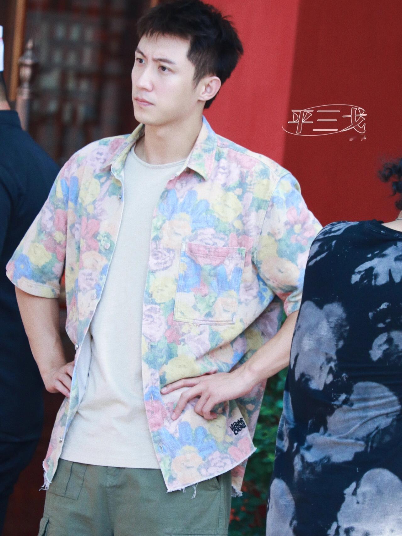 《斗贼》原著小说真的特别好看！捉贼和做贼都是行家，作者对细节的描写太细致了，毛贼