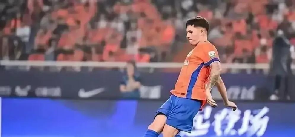 泰山这回是真下决心了。巴西后腰安德森500万解约金，场均3.2次拦截，直接