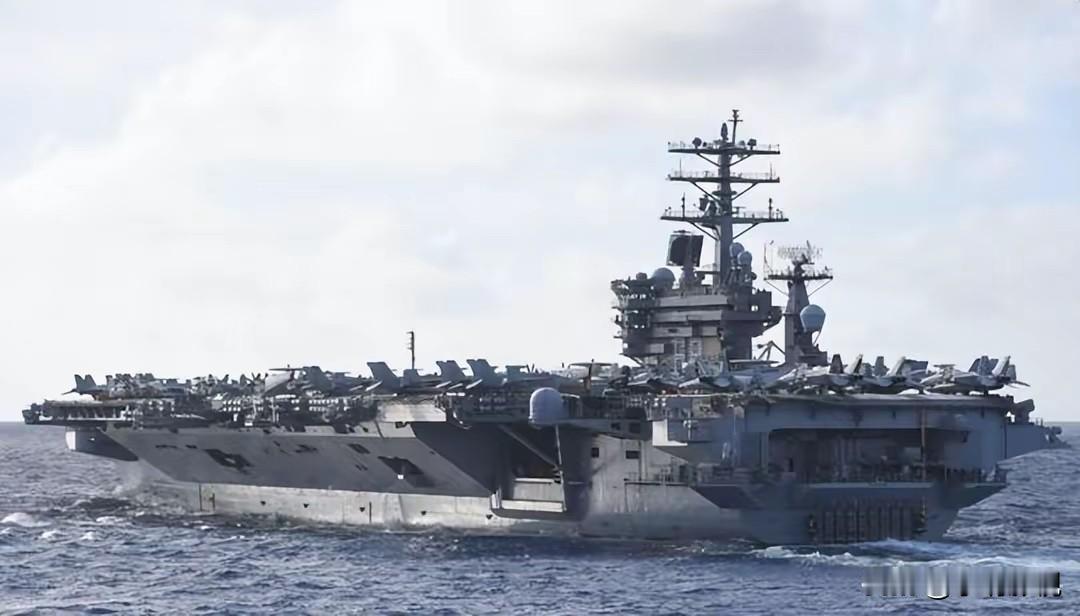 笑不活了！美军“半报废”航母刚驶向中国家门口，半路就出大问题！美军又想搞威慑