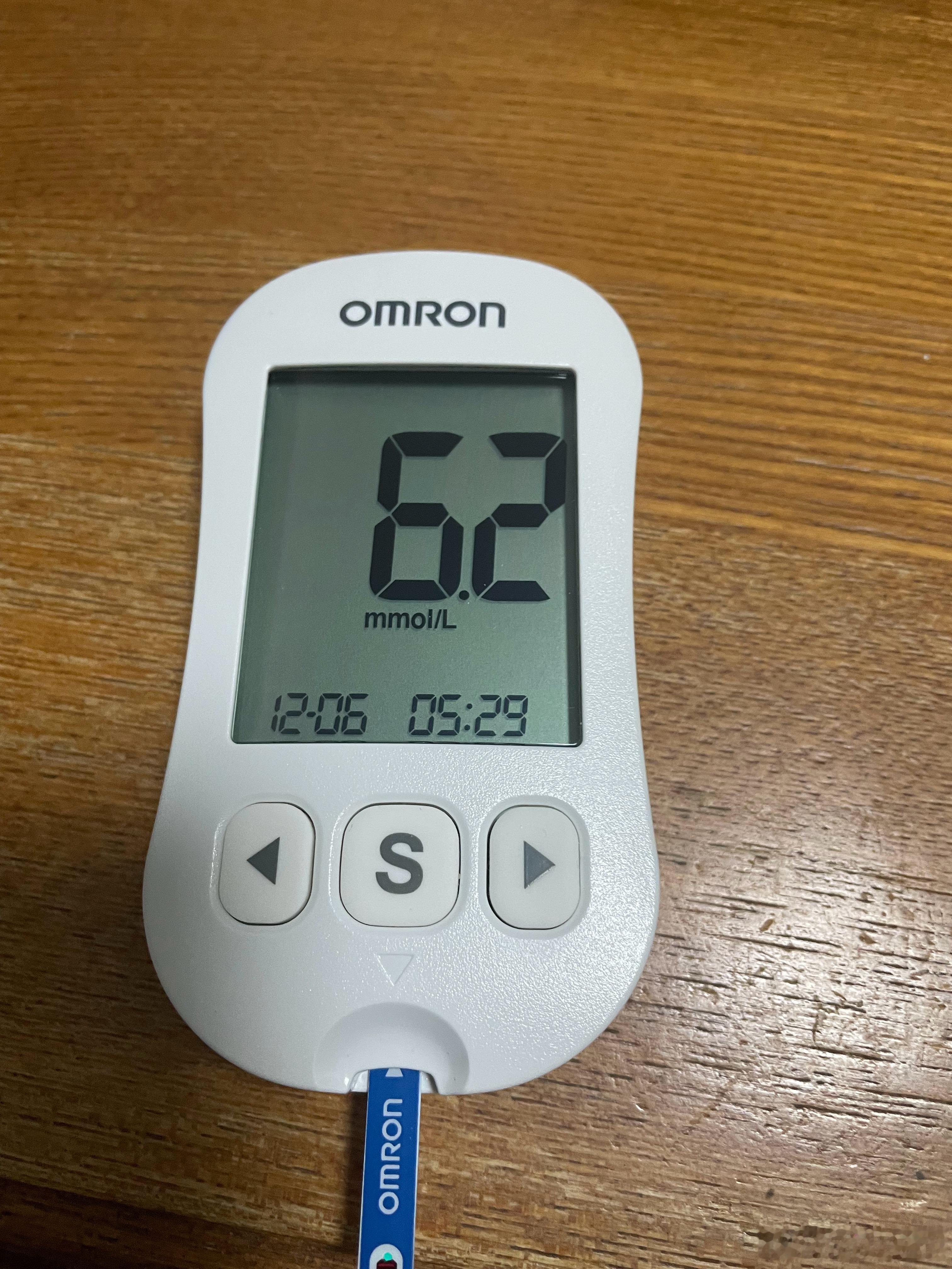 从血糖变化，看早餐的重要性晨起，滴血认亲4：40AM7.2mmol5：29