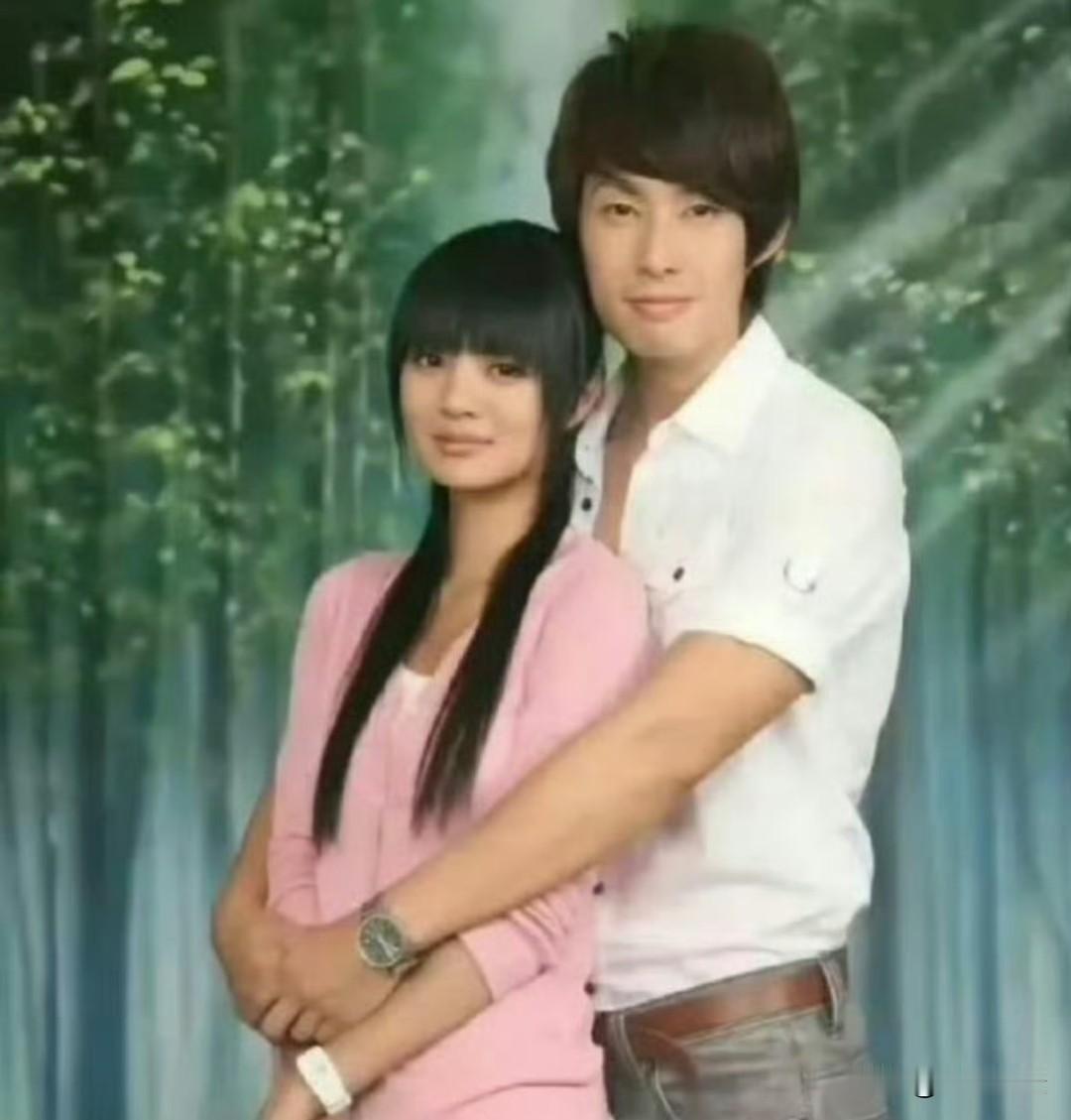 确实挺土的，小时候那会也没觉得​​​​土到极致就是潮，咱也是赶过时髦的人[