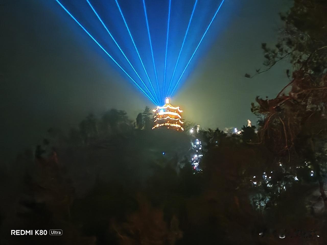 城市中的夜景小县城的夜景也没美啊！