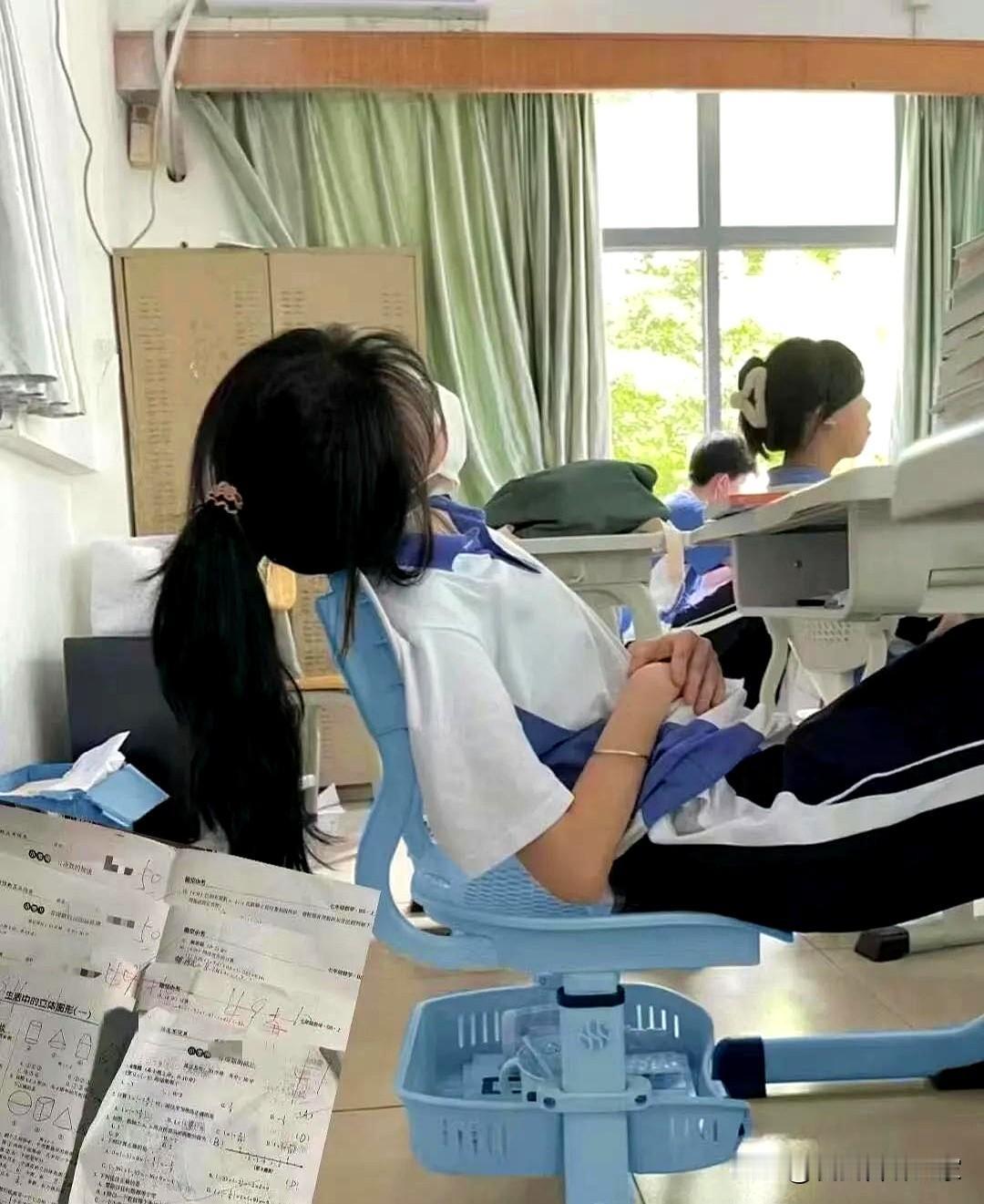 为什么初中成了孩子学坏的重灾区？罪魁祸首，就是很多家长都忽视了人际关系。