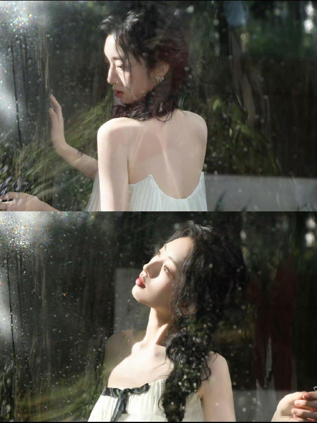 邓恩熙的五官好灵气终于懂为什么说邓恩熙是灵气挂代表！眼睛清澈得像含着露水，眉骨