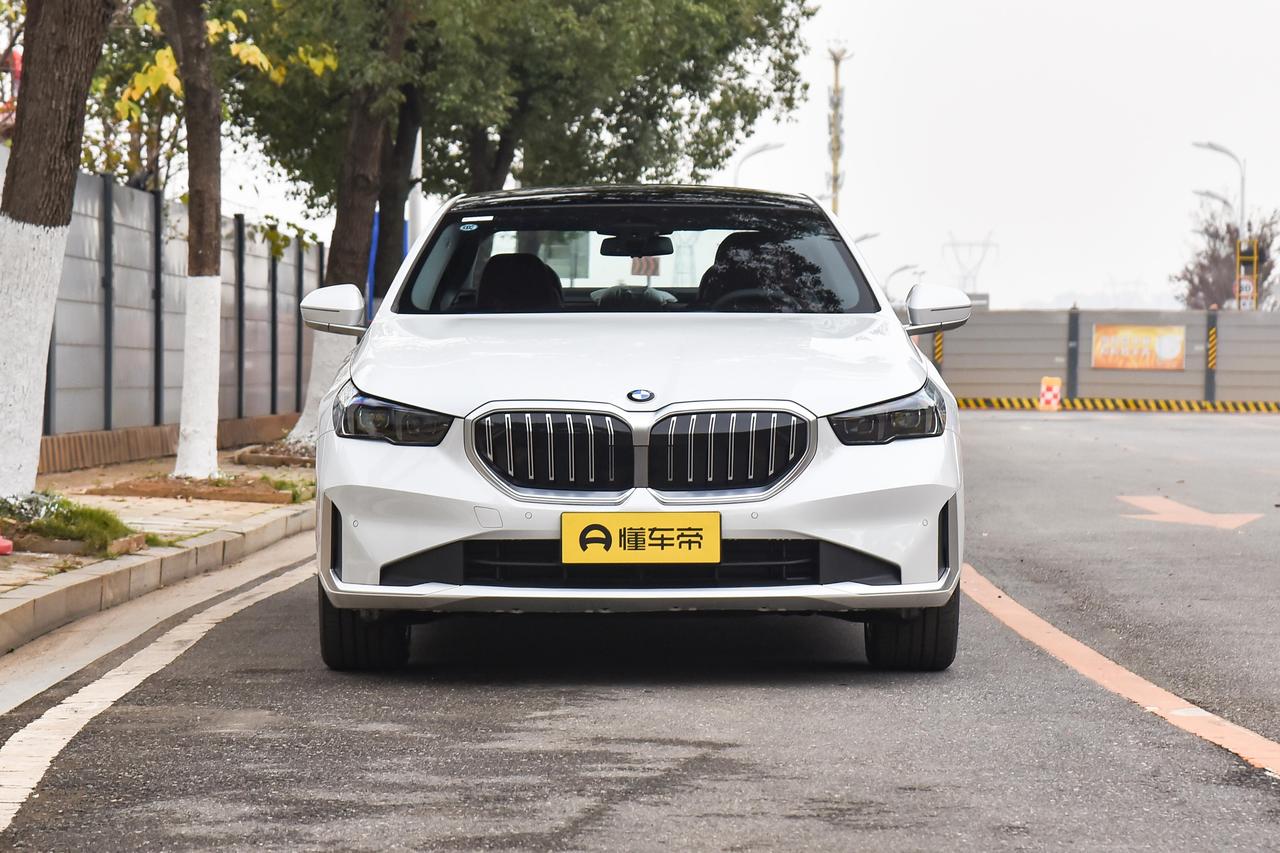 28万起宝马5系？降价背后的取舍与真相近期车圈流传着28万提宝马5系的消息，不