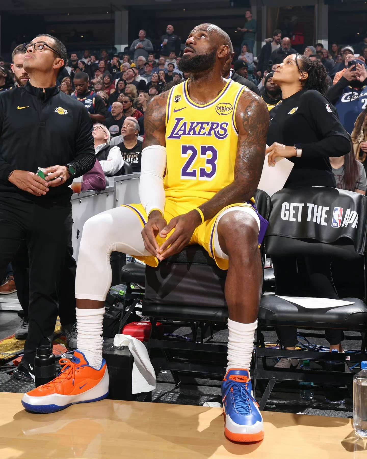 湖人记者DaveMcMenamin：尽管詹姆斯上一份与湖人签约时，已经在顶薪基