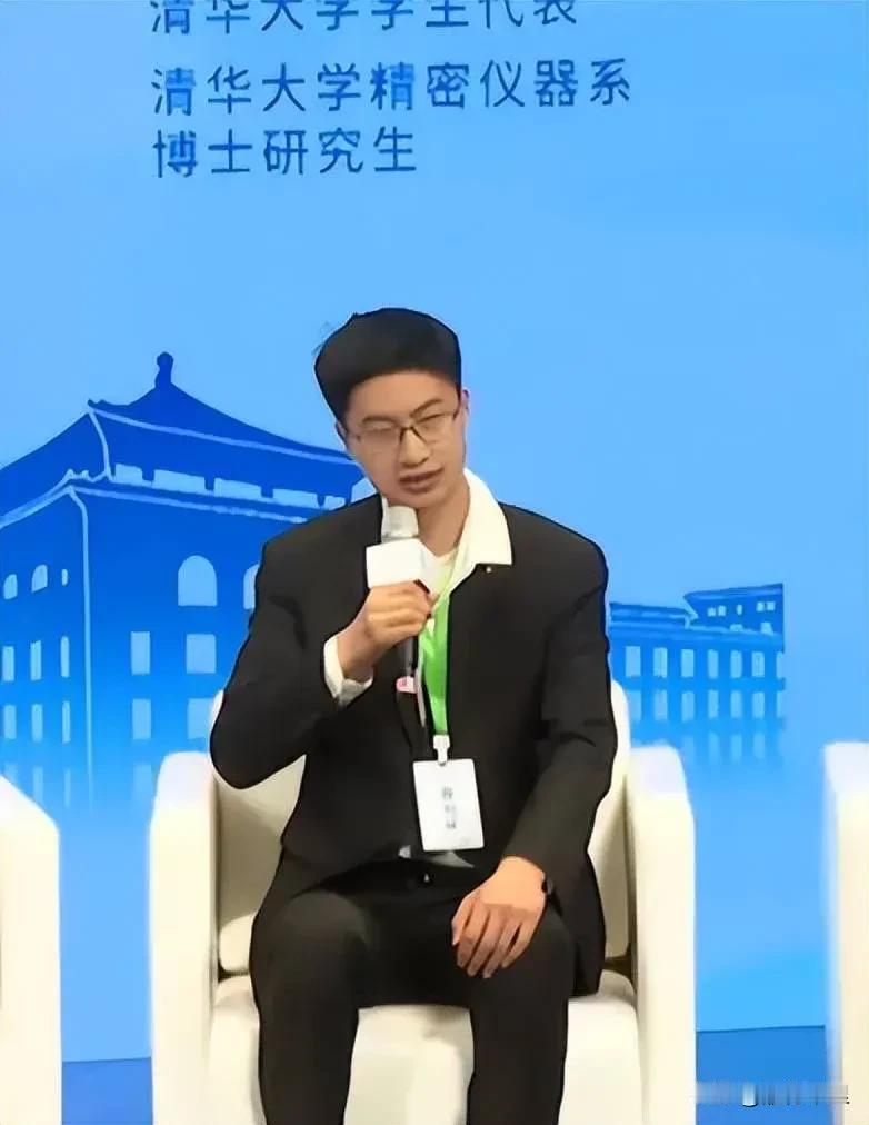 有人说：庞众望中了基因彩票。高考过的人都知道，能考上清华北大绝对不是努力就可