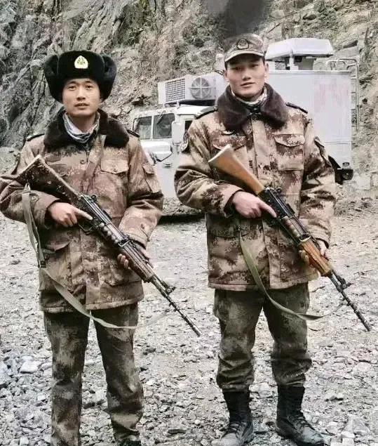 在加勒万河谷冲突中，解放军缴获了印军大量武器，其中就包括印军有名的英萨斯突击步枪