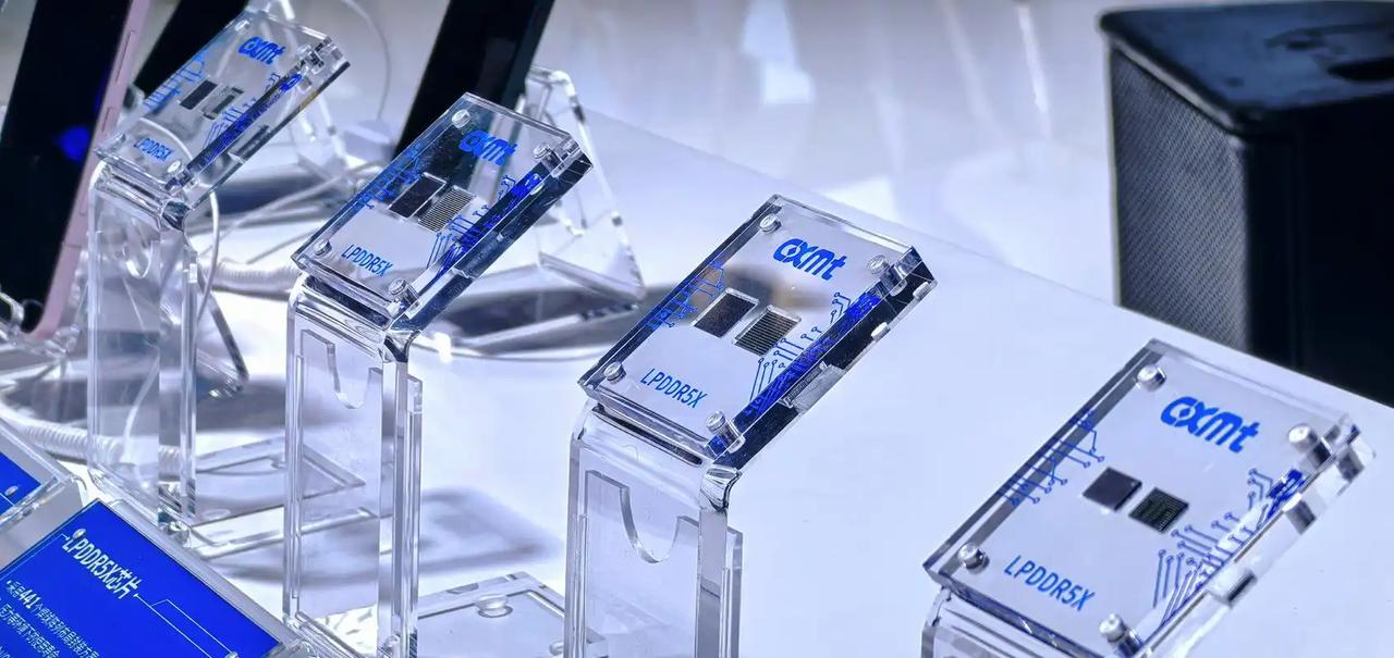 8月5日，韩国《DigitalDaily》报道称，苹果曾与长鑫存储（CXMT）