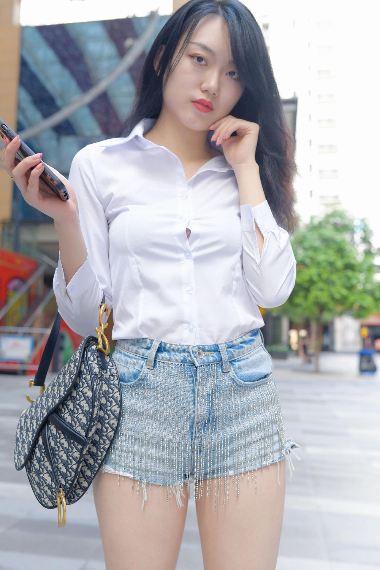 街拍小姐姐穿搭美女街拍穿搭时尚街拍美女街拍穿搭穿搭日常分享