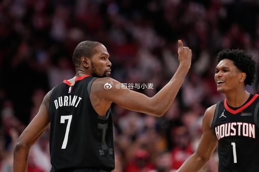 火箭这进攻看着是真辣眼睛，到第四节看起来就是阿门瞎打一个，然后伊森瞎打一个，而且