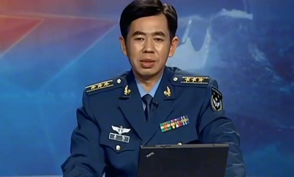 航母下水、导弹列装，大家都喊着“谁也不敢惹咱们”，但戴旭大校这盆冷水，泼得太及时