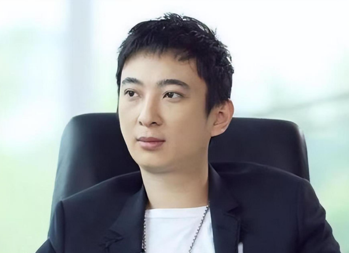 王思聪的妈妈林宁现在做梦都要笑醒！不是因为儿子要结婚了，也不是因为老公走出了