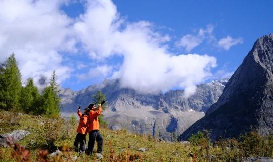 川西记忆与高原同频呼吸向雪山走去离天空最近的地方去一些没有天花板的地方