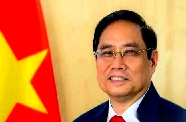 复盘越南造高铁这段传出来的戏码，真把“空手套白狼”演绎到了极致。一条1541公