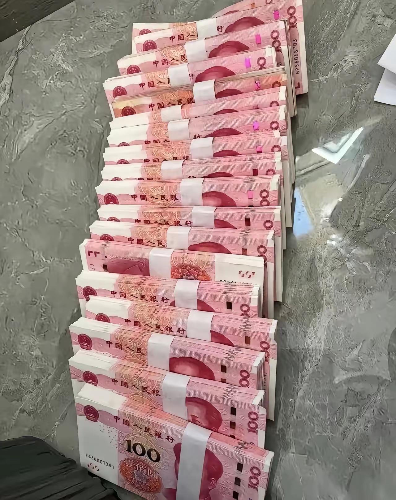 奉劝大家，真的别再抠抠搜搜为难自己了。年还没过完，国际局势动荡，不少人亲眼看到，