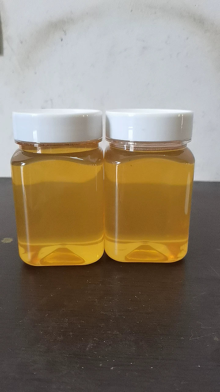 【黄芪蜂蜜】补气之王性味：性微，温味甘。归经：归肺，脾，肝，肾经。功效：补气，止