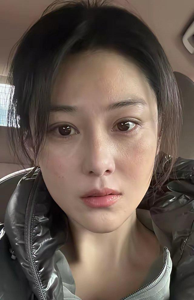 张馨予如果没有结婚，现在肯定是超一线女明星了吧，不化妆都这么美，何捷把她养的很好