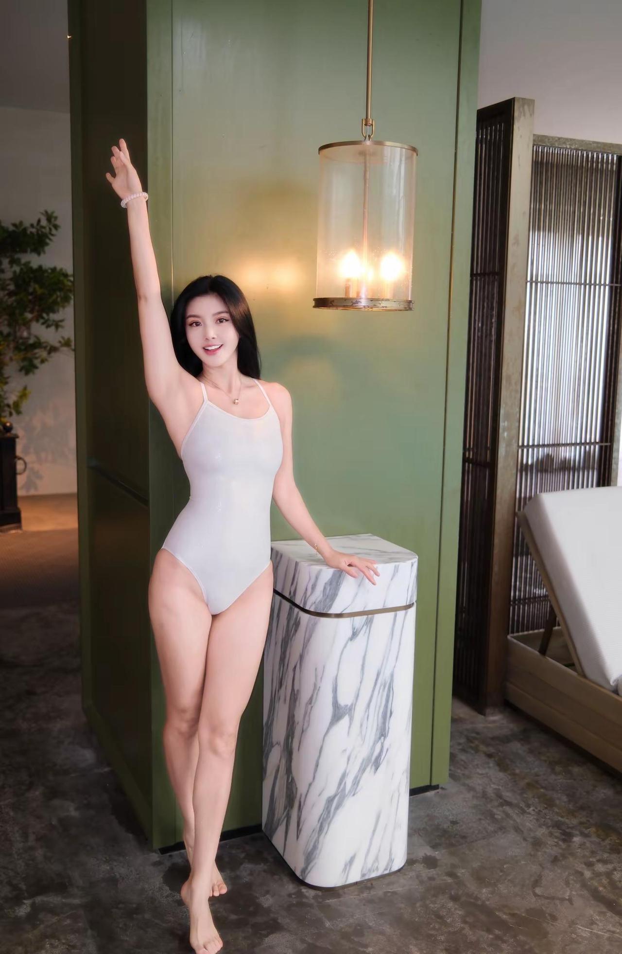 游着游着就瘦了一圈。甜妹好身材练起来减脂日常vlog