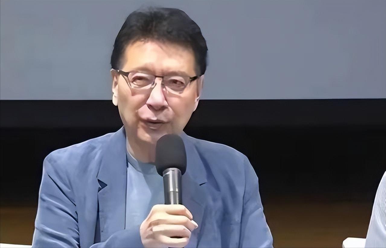 再问赵少康:第一,你的外公罪大恶极,被解放军枪毙,难道不应该吗? 第二,你的