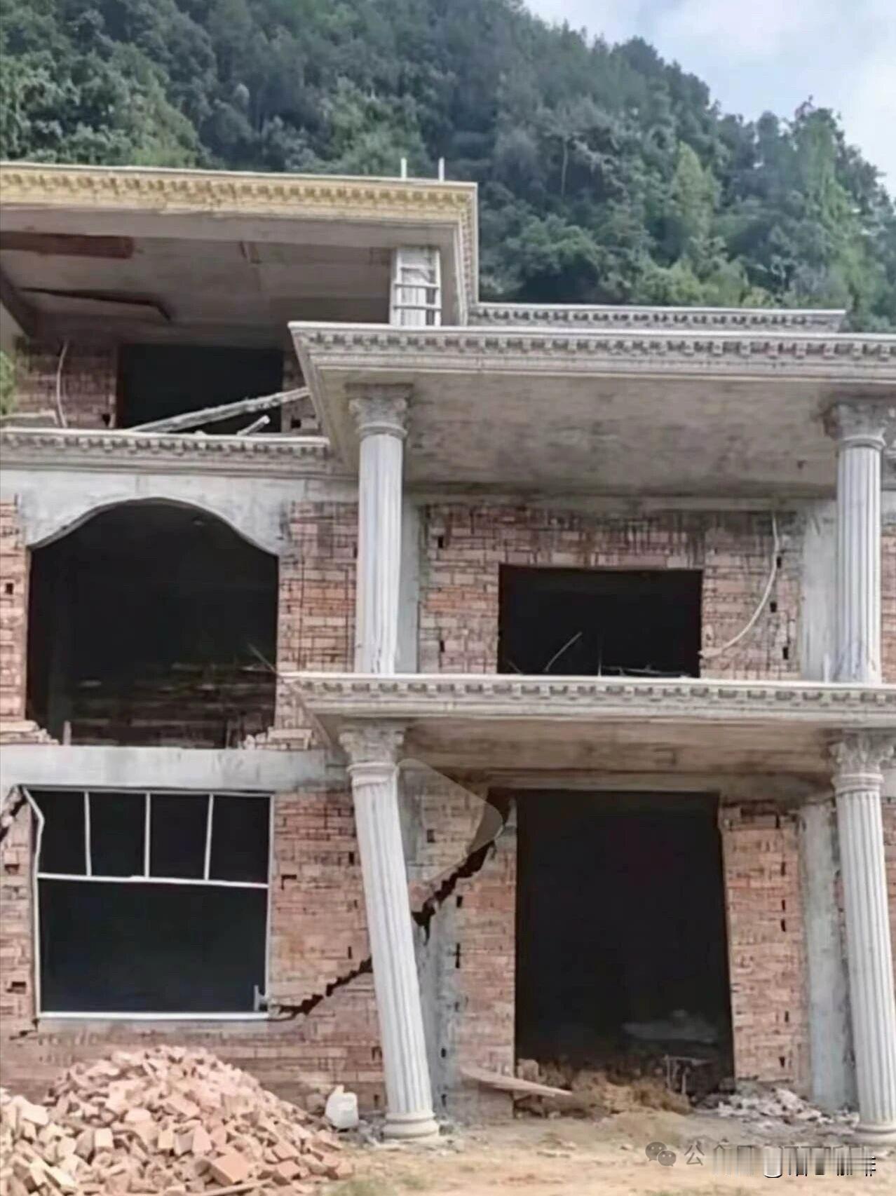 地基不好全部白费，建房🏠前这步省不得💰地基处理费占总造价的10%-15%