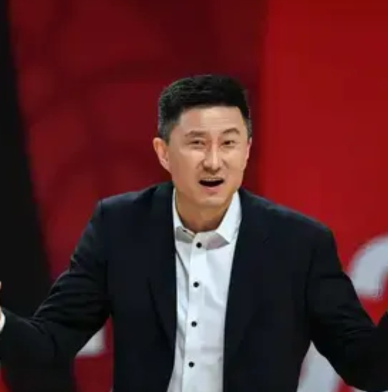 浙江稠州98:101被宏远惊险取胜，宏远取胜之时，反而看到三点欣喜1、徐杰成