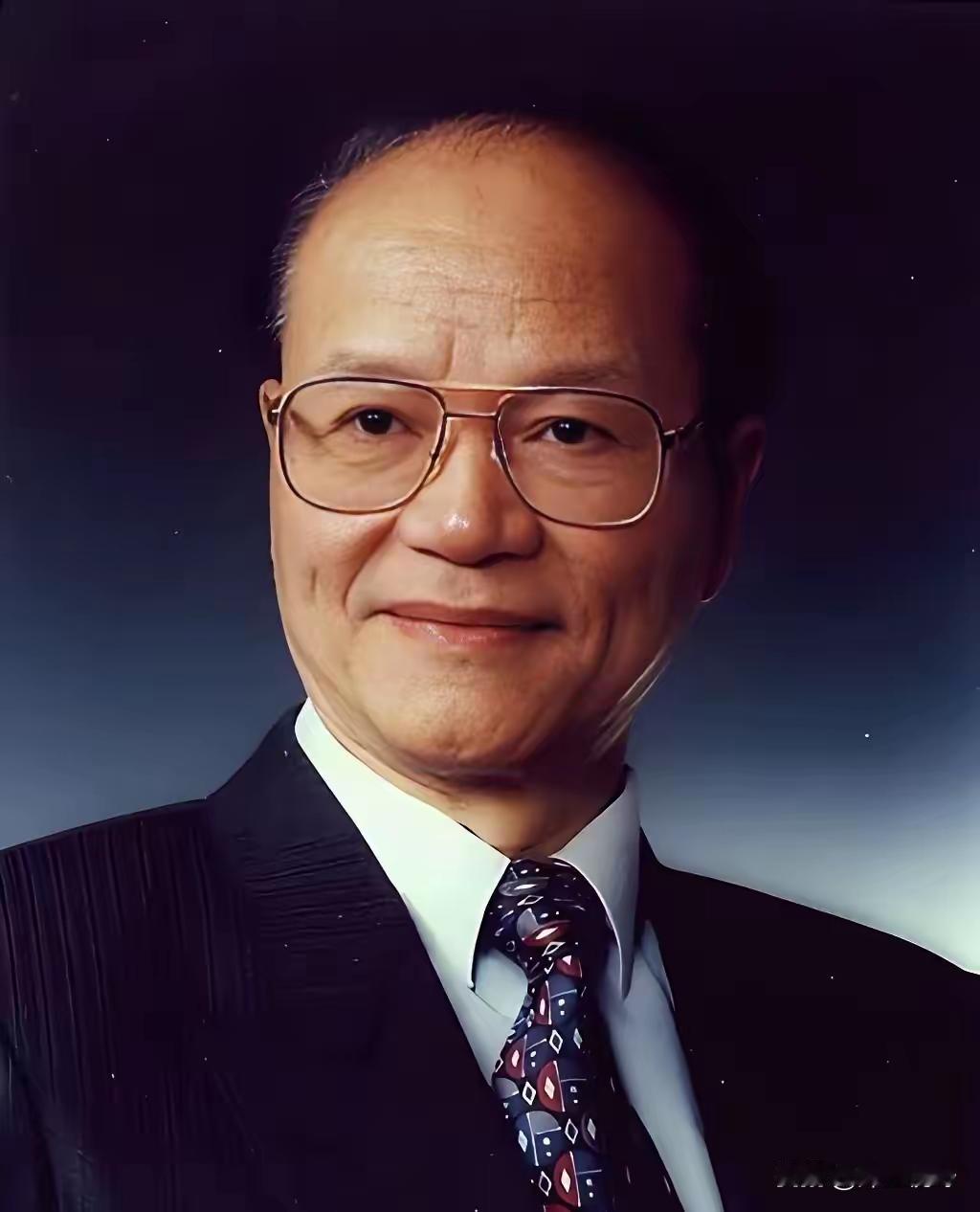 焊接工程专家，中国科学院院士，清华大学教授、博士生导师，南昌大学名誉校长，湘潭大