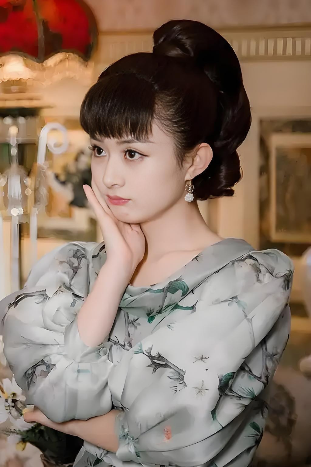 赵丽颖版尹新月的含金量还在上升尹新月赵丽颖“在民国悬疑剧老九门中，赵丽颖饰演的