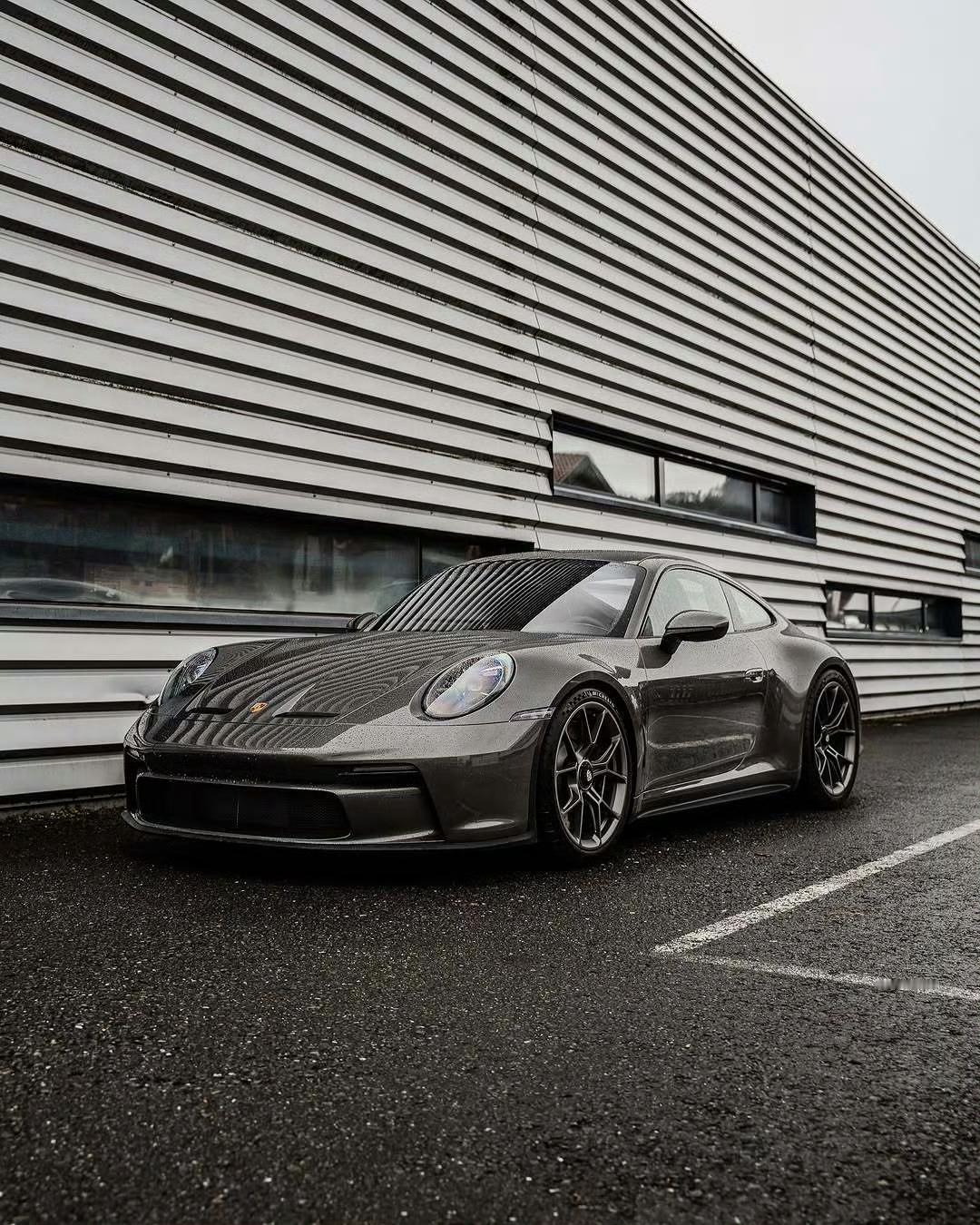 保时捷911GT3Touring[墨镜][墨镜]​​​