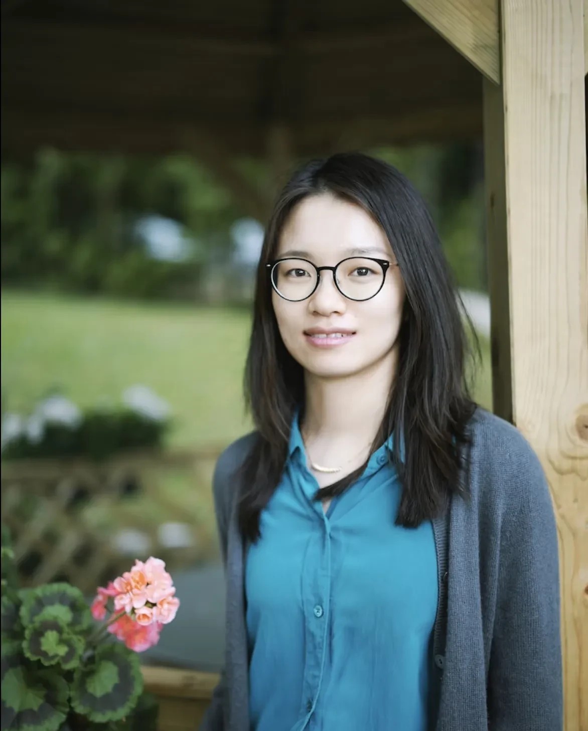 不查不知道，一查才明白，天才王虹也不是无所不能的，她说，在法国读硕士时，她不
