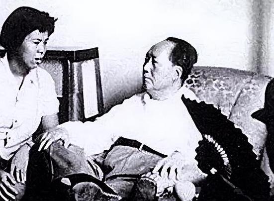 毛主席到天津视察，却发现已在天津任职的李银桥迟迟没有露面，后来得知原因后，毛主席