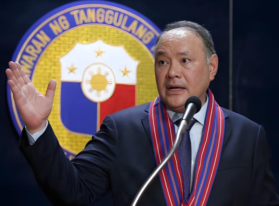 4月22日菲律宾防长特奥多罗对着媒体镜头放出狠话：“中国非法占据菲律宾领土，菲美